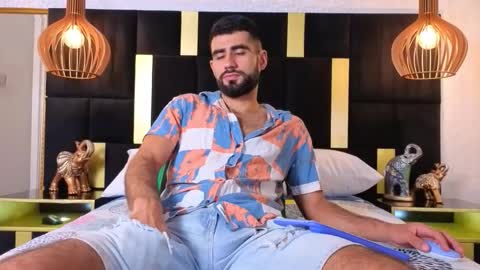 Ethan online show from September 2025 07:37:02 PM