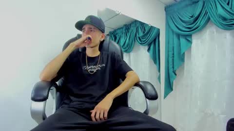 Ethan online show from December 2024 09:46:01 PM