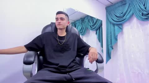 Ethan online show from January 2025 08:37:02 PM