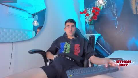 Ethan online show from December 2025 09:31:02 PM