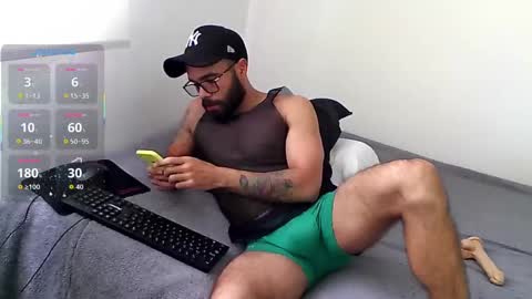 Ethan online show from October 2025 07:14:01 PM