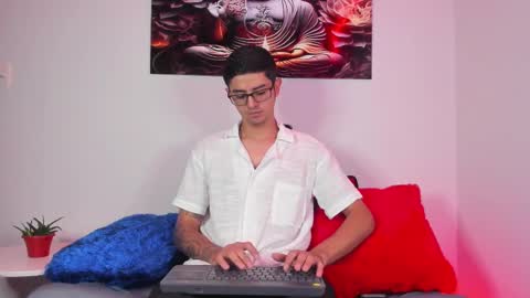 ETHAN SAI online show from February 2025 06:40:01 PM