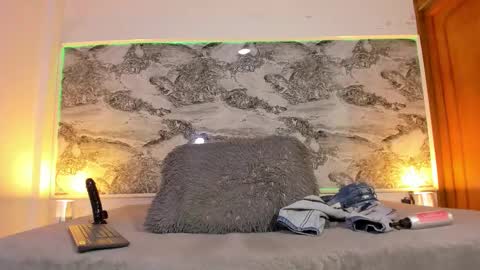 ethan_thouse online show from October 2025 03:38:02 AM