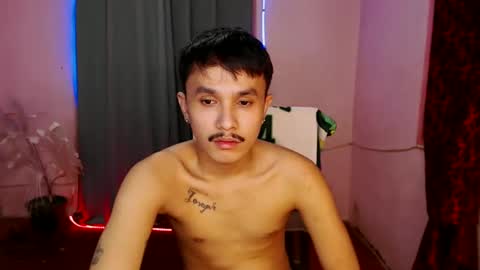 Snapshot of ethan_uwuxx chatting on February 2025 07:49:01 PM DAVE online show from February 2025 07:49:01 PM