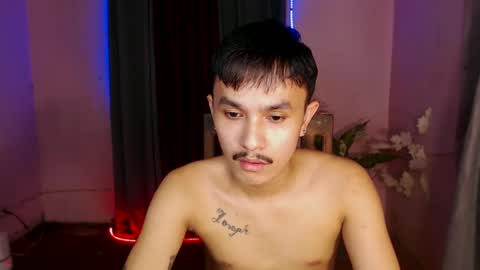 Snapshot of ethan_uwuxx chatting on February 2025 07:33:02 PM DAVE online show from February 2025 07:33:02 PM