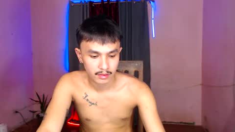 Snapshot of ethan_uwuxx chatting on February 2025 06:12:01 PM DAVE online show from February 2025 06:12:01 PM