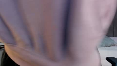 ethanlowell online show from September 2025 04:46:02 AM