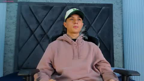 ethanlowell online show from April 2026 08:39:01 PM