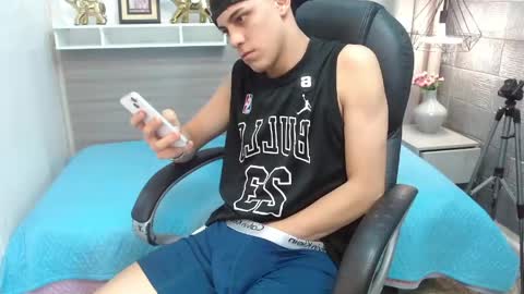 ethanx18 online show from April 2026 04:30:02 AM