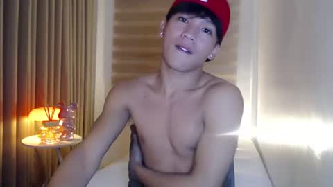 Snapshot of etherealboytoy4hire chatting on June 2026 02:21:01 PM Rey online show from June 2026 02:21:01 PM