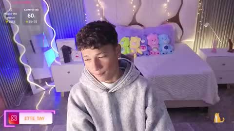 Snapshot of ette_tay chatting on January 2026 03:20:02 AM ette online show from January 2026 03:20:02 AM