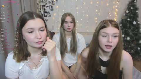 Snapshot of eumomino chatting on January 2025 12:49:01 AM Veronica Tiia Lilith left to right online show from January 2025 12:49:01 AM