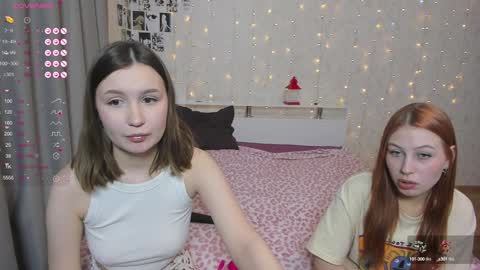 Snapshot of eumomino chatting on January 2025 04:34:01 AM Veronica Tiia Lilith left to right online show from January 2025 04:34:01 AM