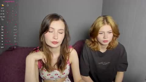 Snapshot of eumomino chatting on December 2025 09:55:01 PM Veronica Tiia Lilith left to right online show from December 2025 09:55:01 PM