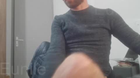 eunile online show from November 2025 08:31:01 PM