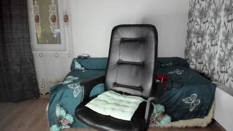 Eva online show from December 2024 10:25:01 PM