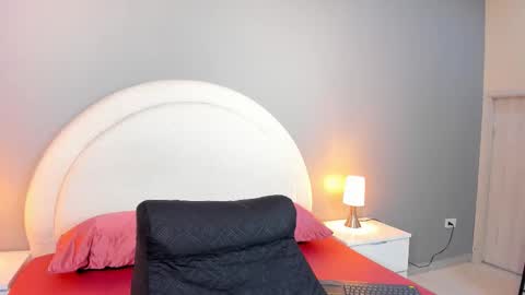 EVA  online show from October 2025 11:30:02 AM