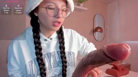 Evaa Depp online show from November 2025 01:33:02 PM