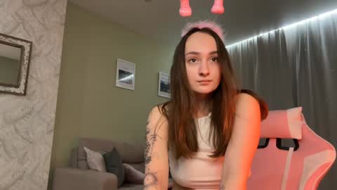 Eva  online show from December 2024 10:02:02 PM