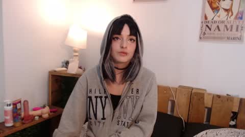 E V A online show from December 2024 02:20:02 AM