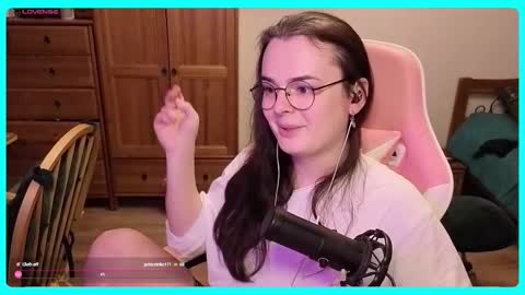 Gamer Katt online show from October 2025 09:46:02 PM