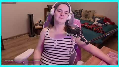 Snapshot of eva_katt chatting on May 2026 01:19:01 PM Gamer Katt online show from May 2026 01:19:01 PM