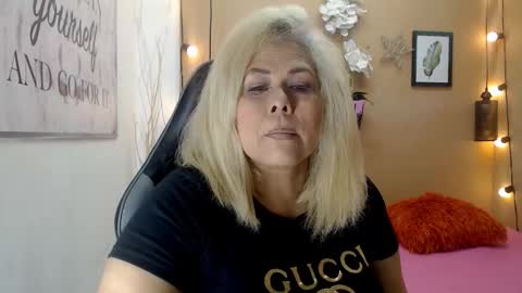 eva_love49 online show from December 2025 12:21:02 PM