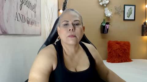 eva_love49 online show from December 2025 12:14:02 PM