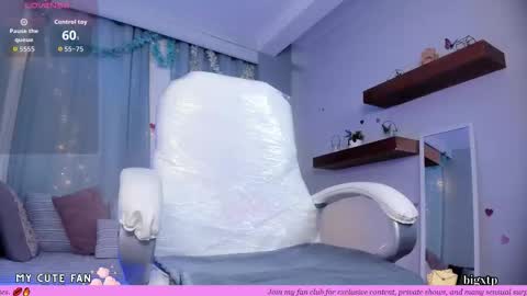 eva_monet online show from October 2025 03:32:01 PM