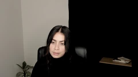 eva_monn online show from September 2025 11:18:02 PM