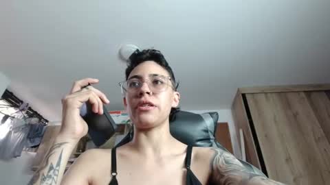 Snapshot of eva_monwalker chatting on June 2026 01:08:02 PM Eva cute online show from June 2026 01:08:02 PM