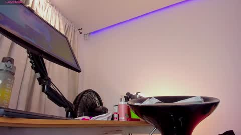 Snapshot of eva_rain chatting on January 2025 02:04:01 PM Eva online show from January 2025 02:04:01 PM