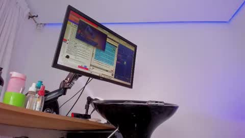 Snapshot of eva_rain chatting on February 2026 08:21:01 PM Eva online show from February 2026 08:21:01 PM