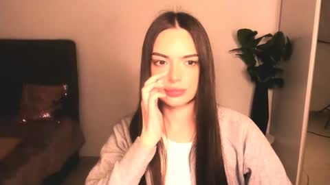 Eva online show from April 2026 04:35:01 PM