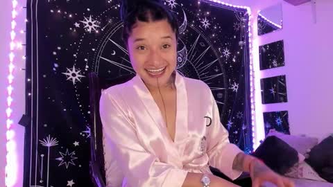 Eva  online show from September 2025 06:15:02 AM