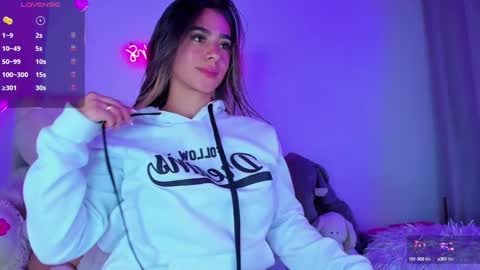 Eva Shinee online show from September 2025 11:00:01 AM