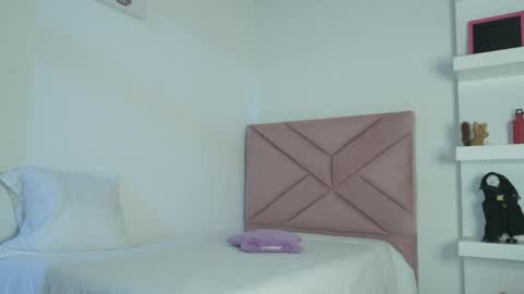 Snapshot of eva_sin18 chatting on May 2026 11:11:01 PM Eva Sin online show from May 2026 11:11:01 PM