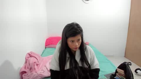 Snapshot of eva_sweet2 chatting on February 2026 01:57:02 AM Estefania online show from February 2026 01:57:02 AM