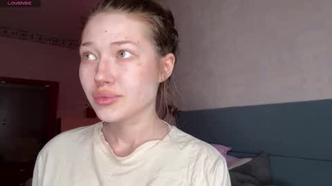 eva varnerr online show from March 2026 10:49:01 PM