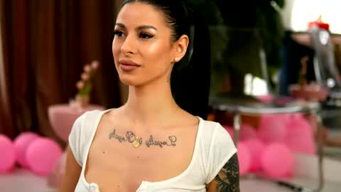 Eva  online show from April 2026 09:06:01 AM