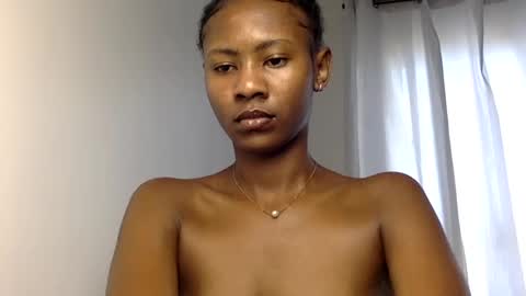 Snapshot of evabanks1 chatting on June 2026 10:29:02 AM Eva online show from June 2026 10:29:02 AM