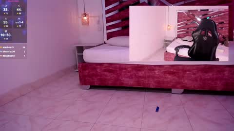 Snapshot of evabloom_ chatting on May 2026 12:07:01 AM EvaBloom online show from May 2026 12:07:01 AM