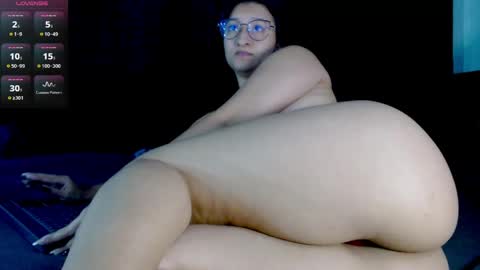 Snapshot of evah_lee chatting on June 2026 03:42:01 AM Evah Lee online show from June 2026 03:42:01 AM