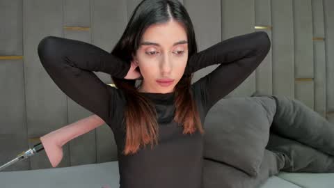 EVA online show from November 2025 03:35:01 PM