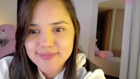 Snapshot of evaluna14 chatting on January 2026 04:25:01 AM Eva online show from January 2026 04:25:01 AM
