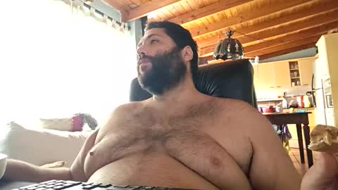 evaluz93 online show from April 2026 06:14:02 PM