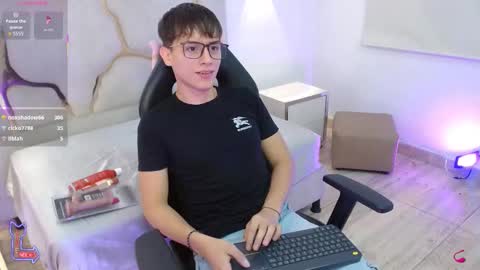 Snapshot of evan_tay chatting on January 2026 03:10:02 AM evan_tay online show from January 2026 03:10:02 AM