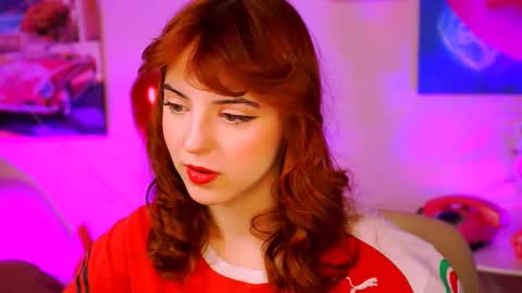 Eva  online show from February 2025 03:19:02 PM