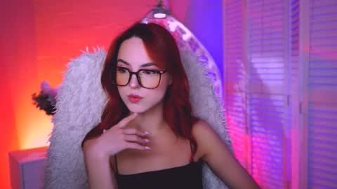 Eva  online show from September 2025 12:19:01 PM