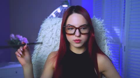 Eva  online show from October 2025 08:38:01 AM